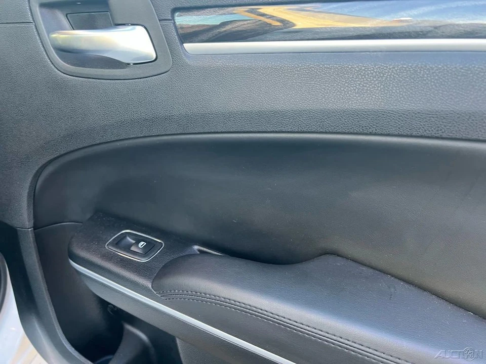 2022 Chrysler 300 (2005-2023) - Image 19 of 21