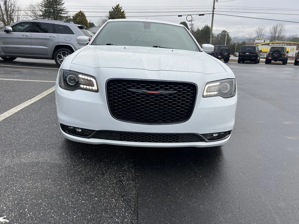 2022 Chrysler 300 (2005-2023) - Image 5 of 12
