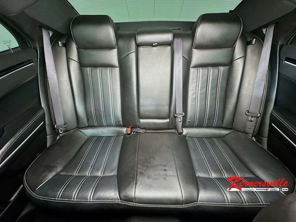 2022 Chrysler 300 (2005-2023) - Image 13 of 21