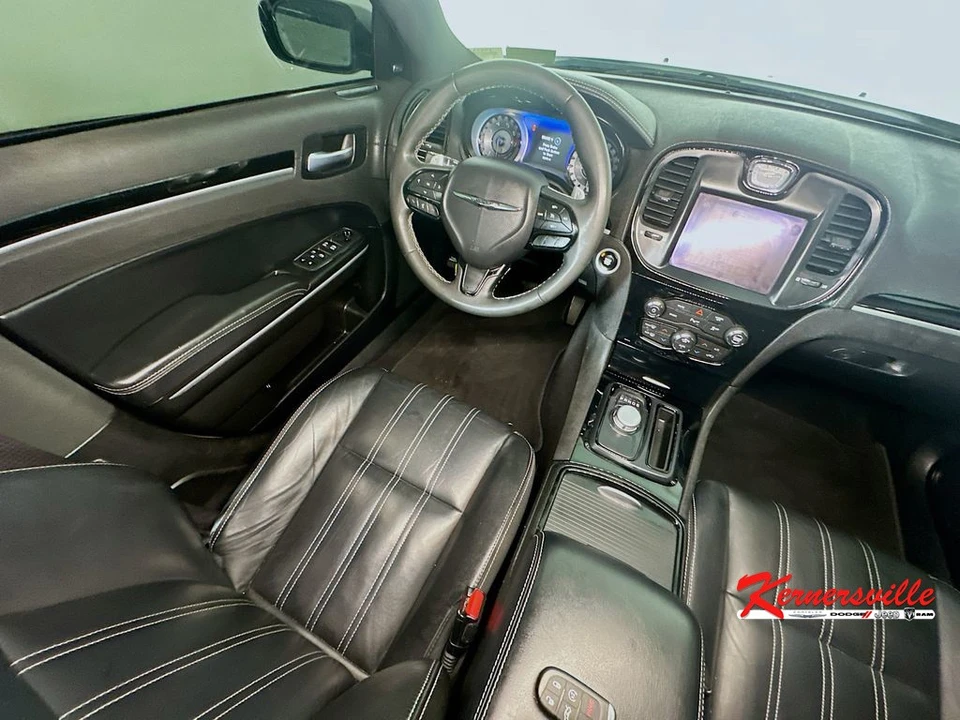 2022 Chrysler 300 (2005-2023) - Image 9 of 24