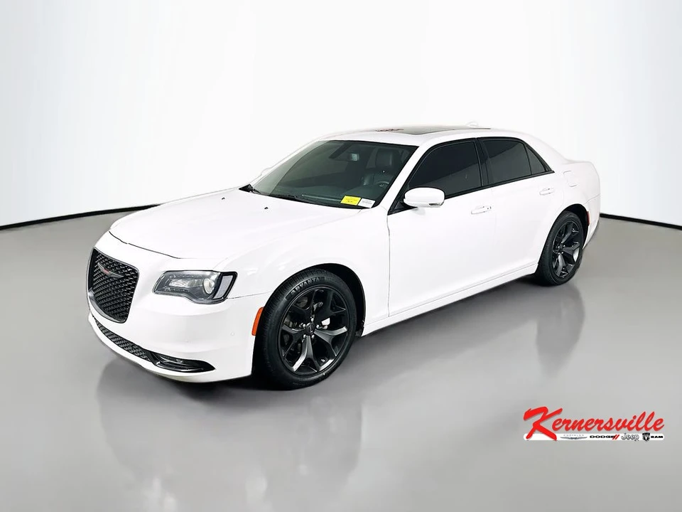 2022 Chrysler 300 (2005-2023) - Image 3 of 24