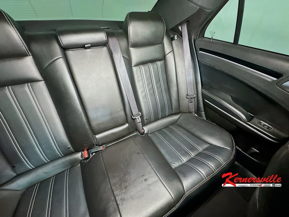 2022 Chrysler 300 (2005-2023) - Image 14 of 24