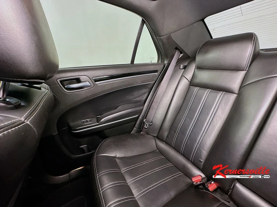 2022 Chrysler 300 (2005-2023) - Image 12 of 24