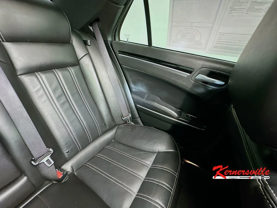 2022 Chrysler 300 (2005-2023) - Image 14 of 24