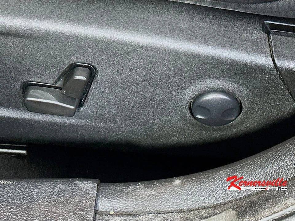 2022 Chrysler 300 (2005-2023) - Image 22 of 24