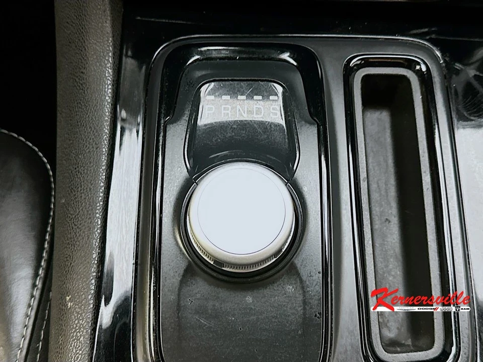2022 Chrysler 300 (2005-2023) - Image 16 of 24
