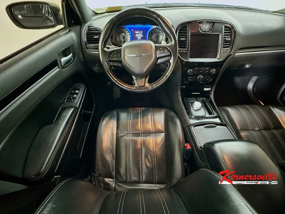2022 Chrysler 300 (2005-2023) - Image 9 of 24
