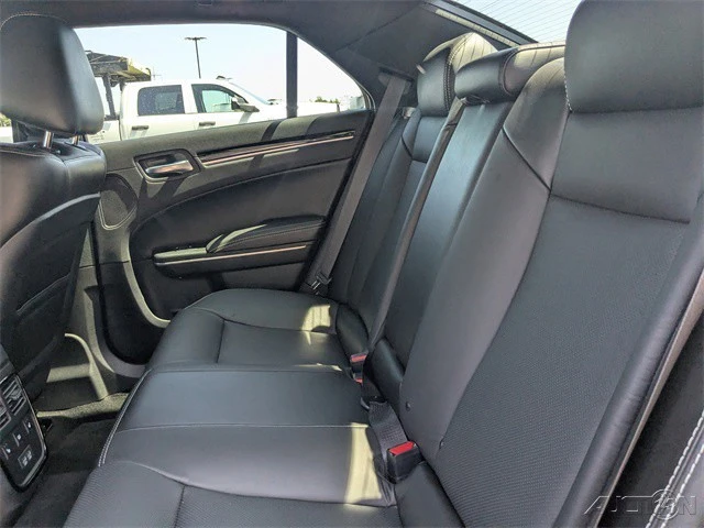 2022 Chrysler 300 (2005-2023) - Image 13 of 21