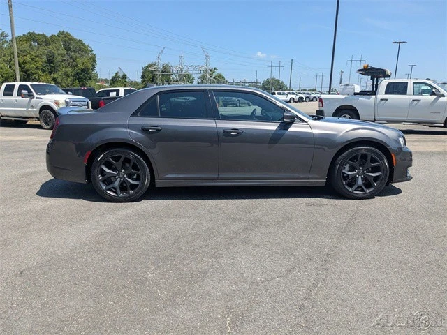 2022 Chrysler 300 (2005-2023) - Image 3 of 21