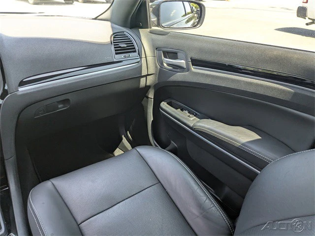 2022 Chrysler 300 (2005-2023) - Image 17 of 21