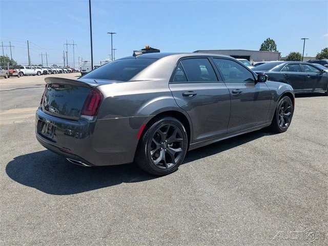 2022 Chrysler 300 (2005-2023) - Image 4 of 21
