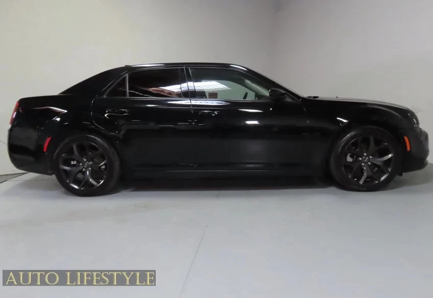 2022 Chrysler 300 (2005-2023) - Image 5 of 31