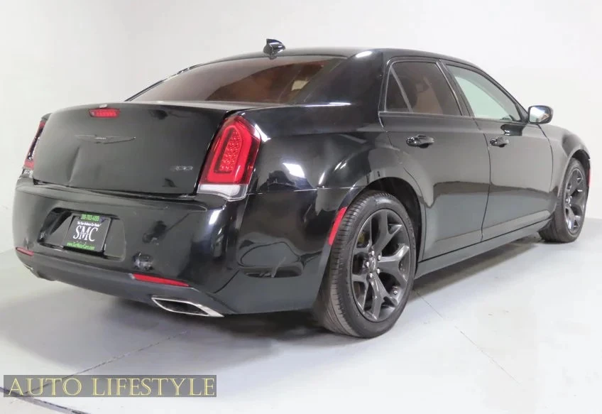2022 Chrysler 300 (2005-2023) - Image 7 of 31