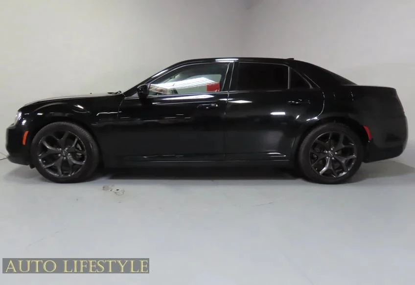 2022 Chrysler 300 (2005-2023) - Image 6 of 31
