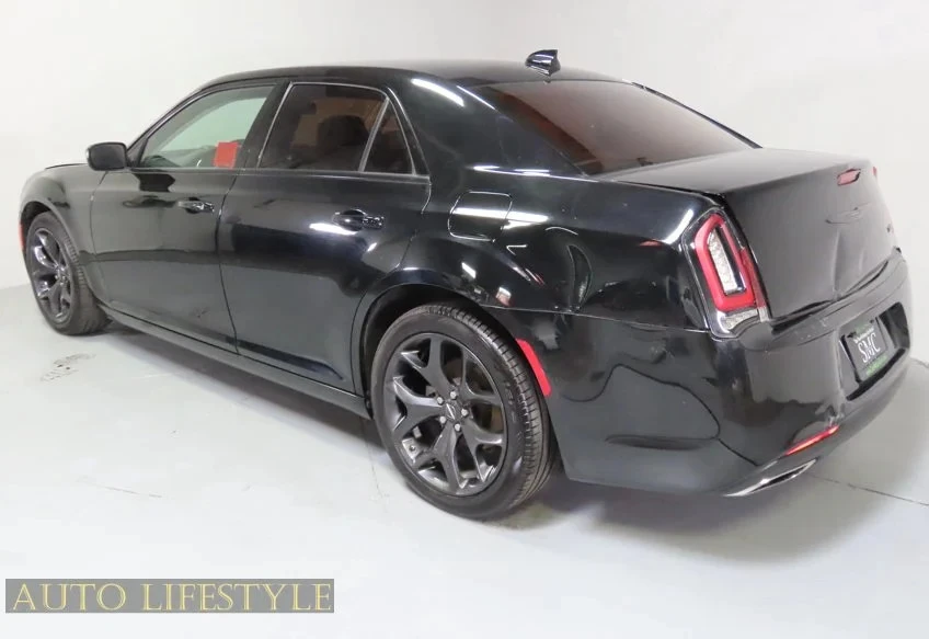 2022 Chrysler 300 (2005-2023) - Image 10 of 31