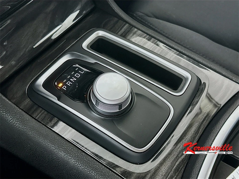 2022 Chrysler 300 (2005-2023) - Image 16 of 21