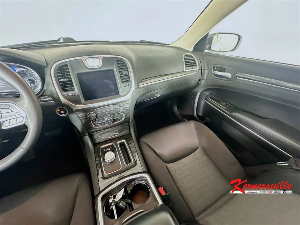 2022 Chrysler 300 (2005-2023) - Image 11 of 21