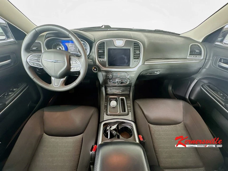2022 Chrysler 300 (2005-2023) - Image 10 of 21