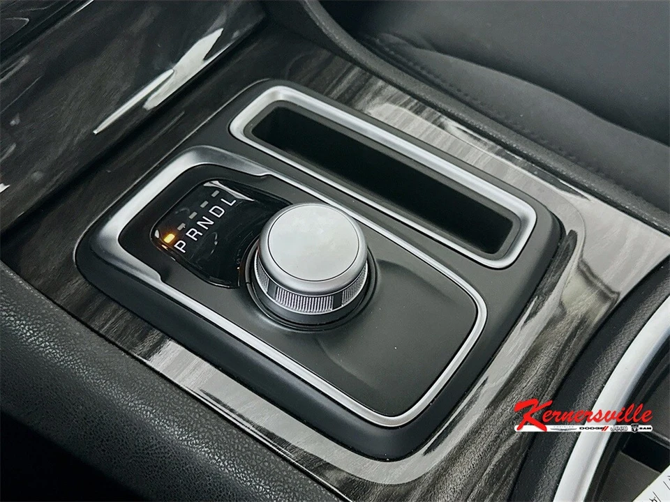 2022 Chrysler 300 (2005-2023) - Image 16 of 21
