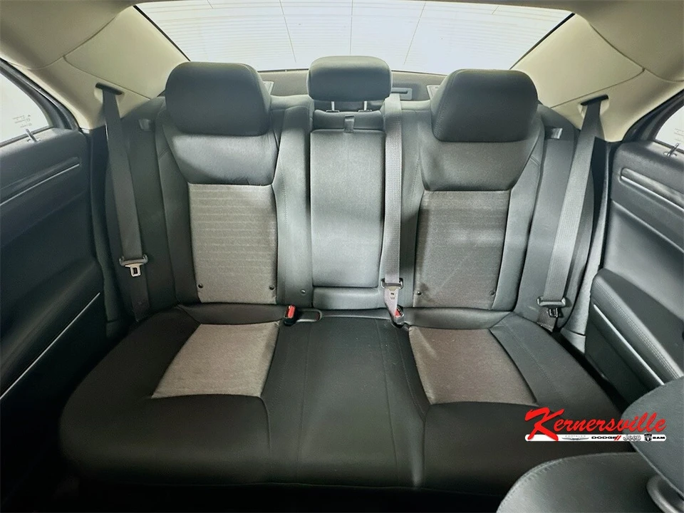 2022 Chrysler 300 (2005-2023) - Image 13 of 21