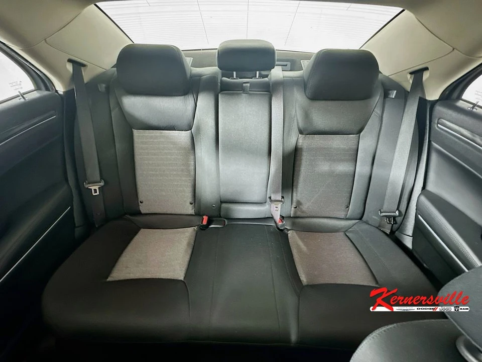 2022 Chrysler 300 (2005-2023) - Image 13 of 21