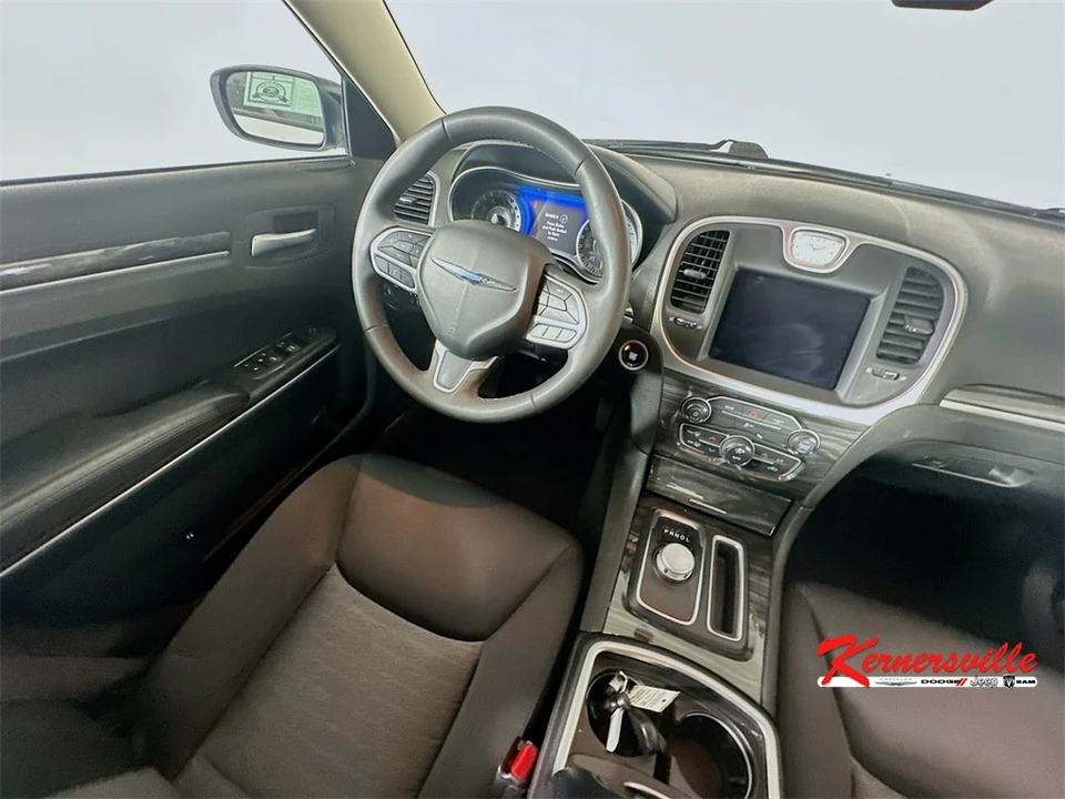 2022 Chrysler 300 (2005-2023) - Image 9 of 21