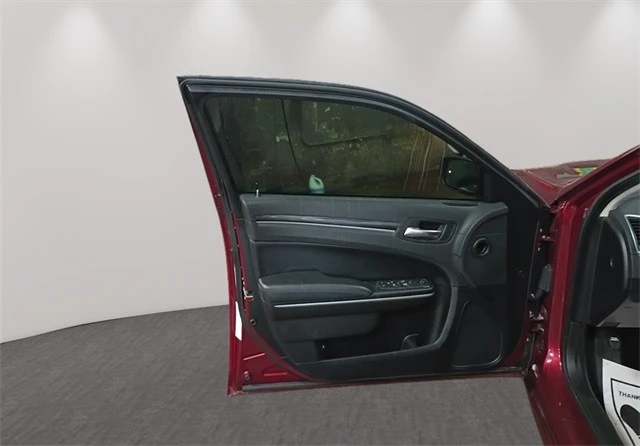 2022 Chrysler 300 (2005-2023) - Image 11 of 12