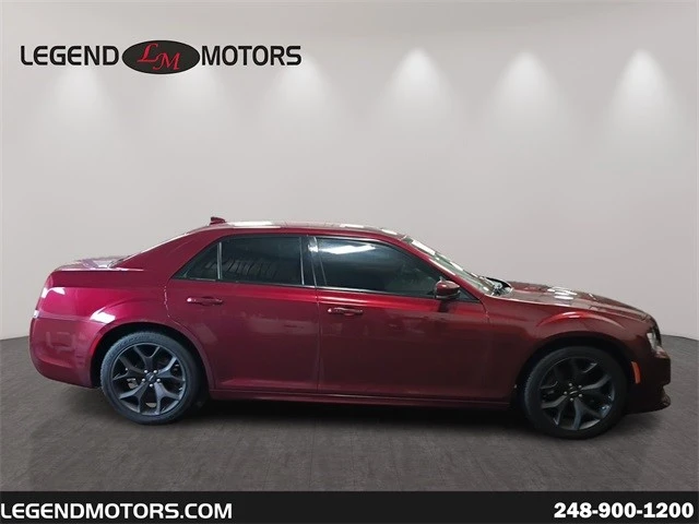 2022 Chrysler 300 (2005-2023) - Image 9 of 12
