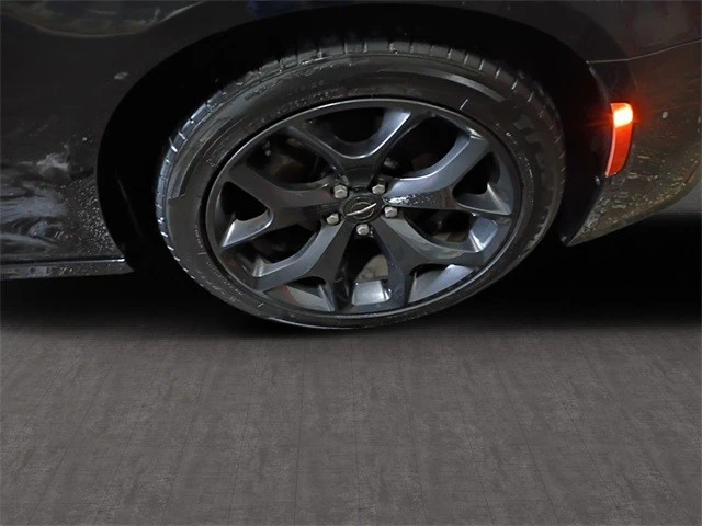 2022 Chrysler 300 (2005-2023) - Image 10 of 12