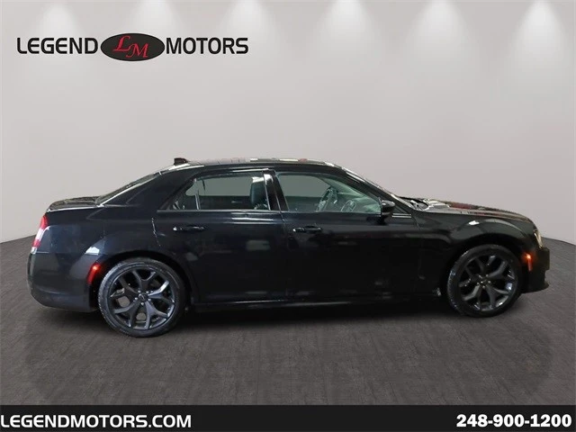 2022 Chrysler 300 (2005-2023) - Image 9 of 12
