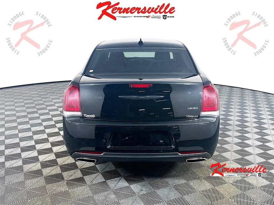 2022 Chrysler 300 (2005-2023) - Image 6 of 21