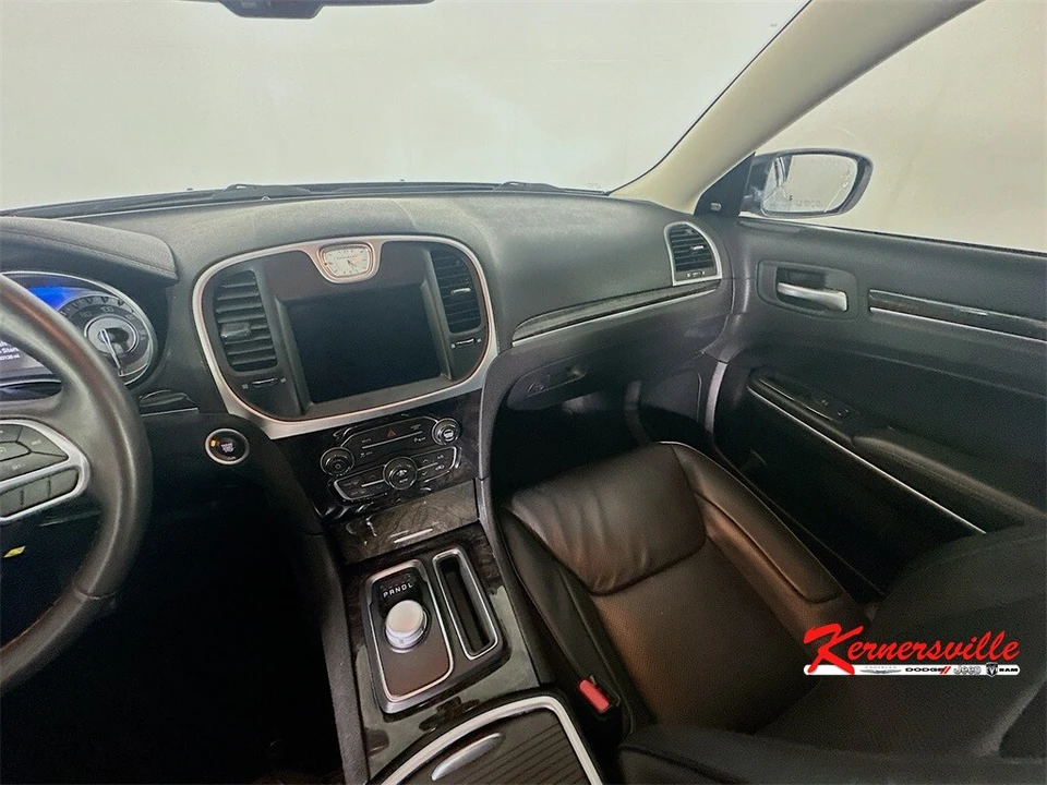 2022 Chrysler 300 (2005-2023) - Image 11 of 21