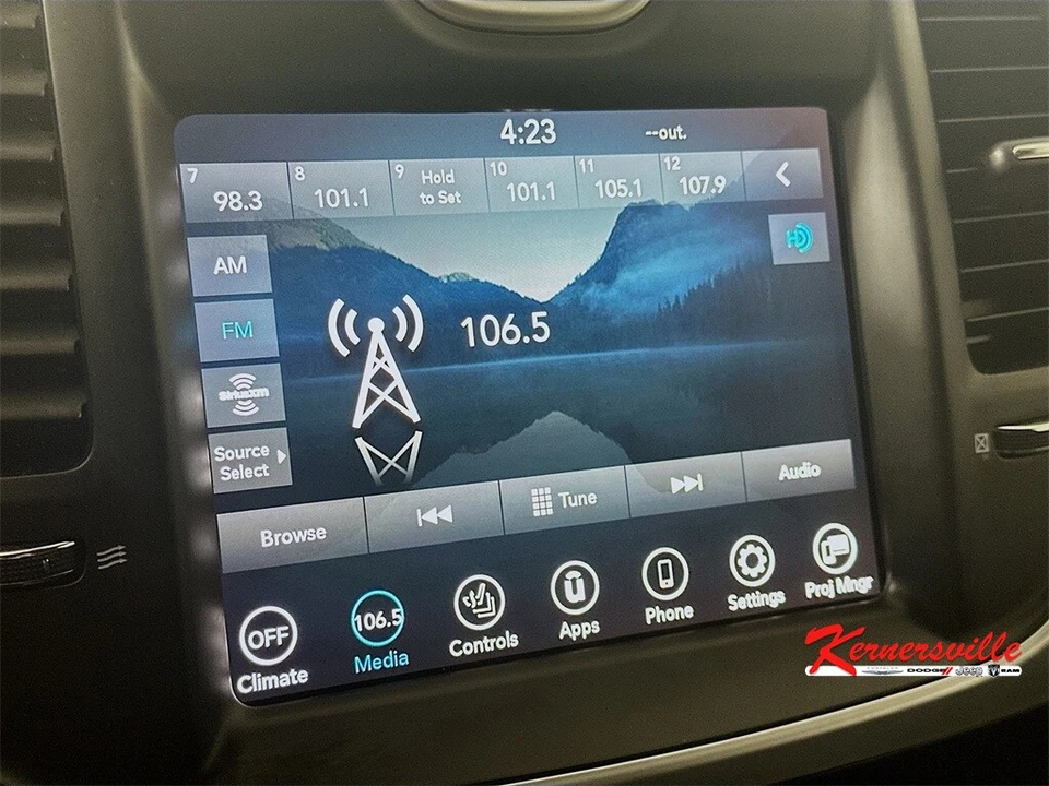 2022 Chrysler 300 (2005-2023) - Image 17 of 21