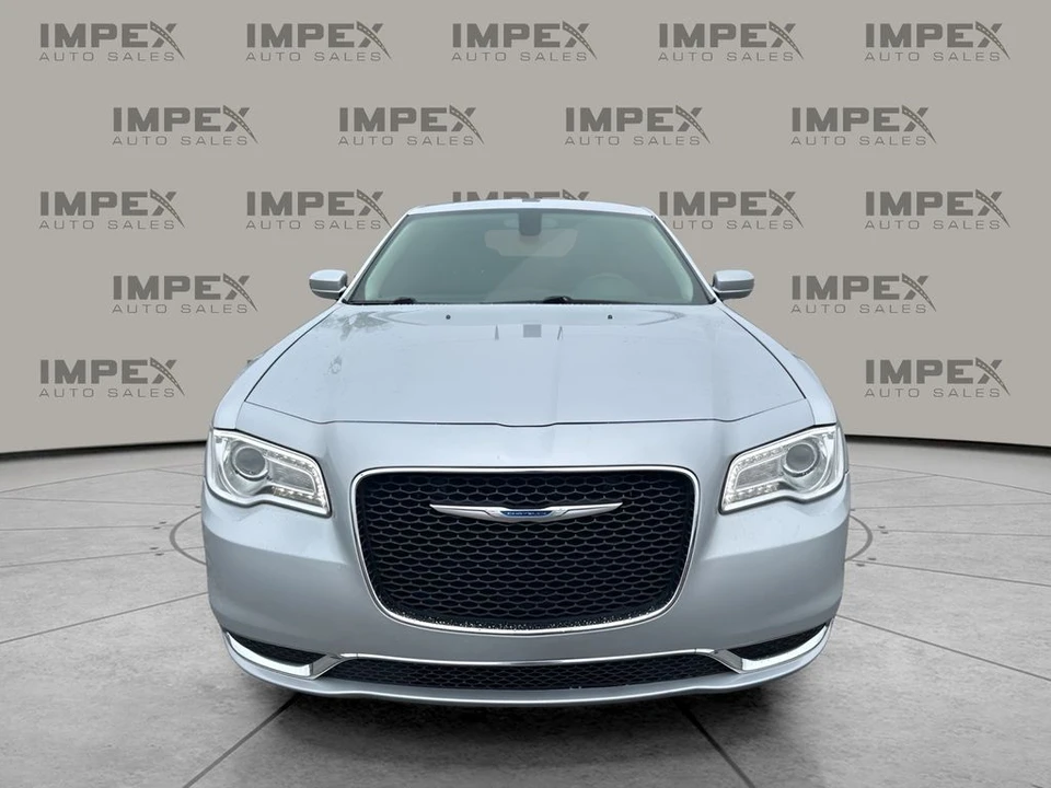 2022 Chrysler 300 (2005-2023) - Image 8 of 21