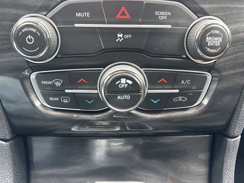 2022 Chrysler 300 (2005-2023) - Image 18 of 21