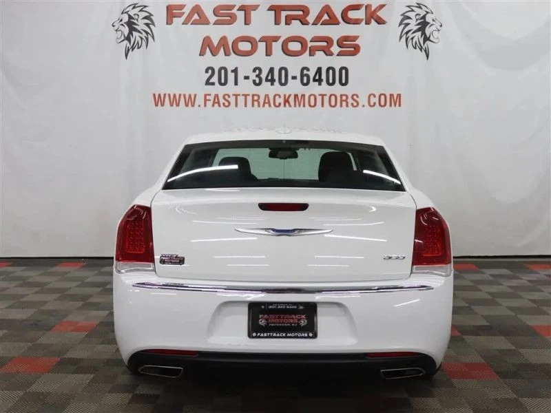 2022 Chrysler 300 (2005-2023) - Image 6 of 12