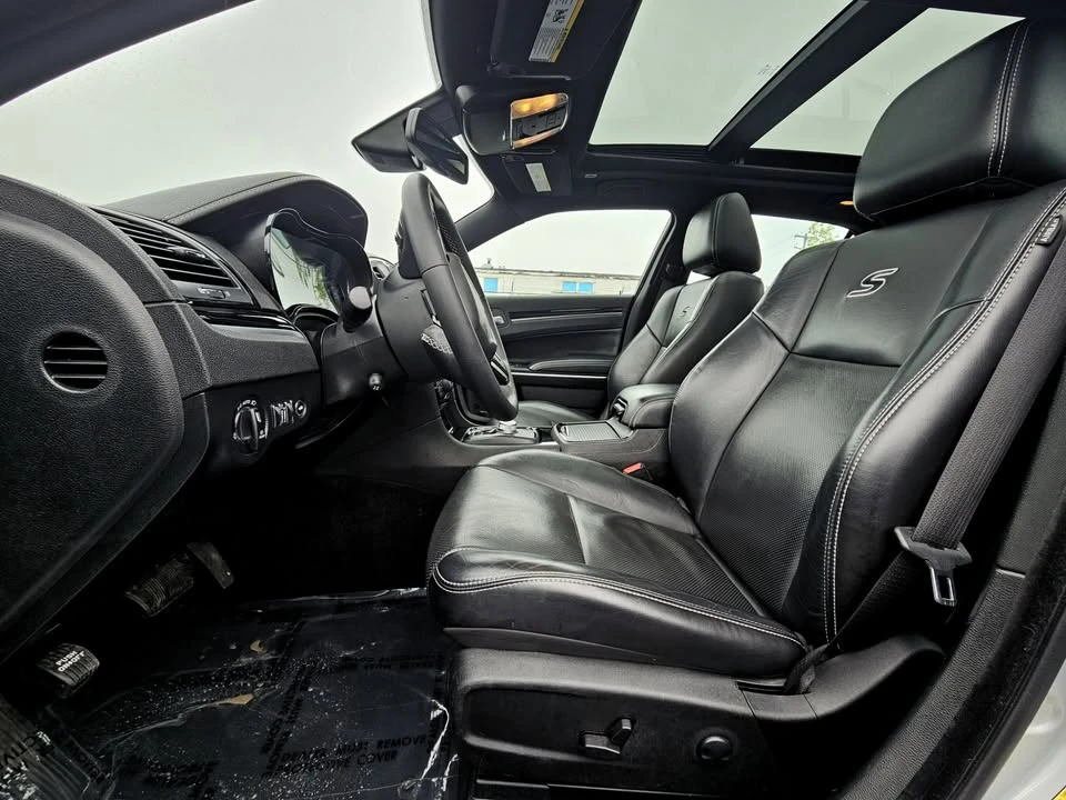 2022 Chrysler 300 (2005-2023) - Image 10 of 20