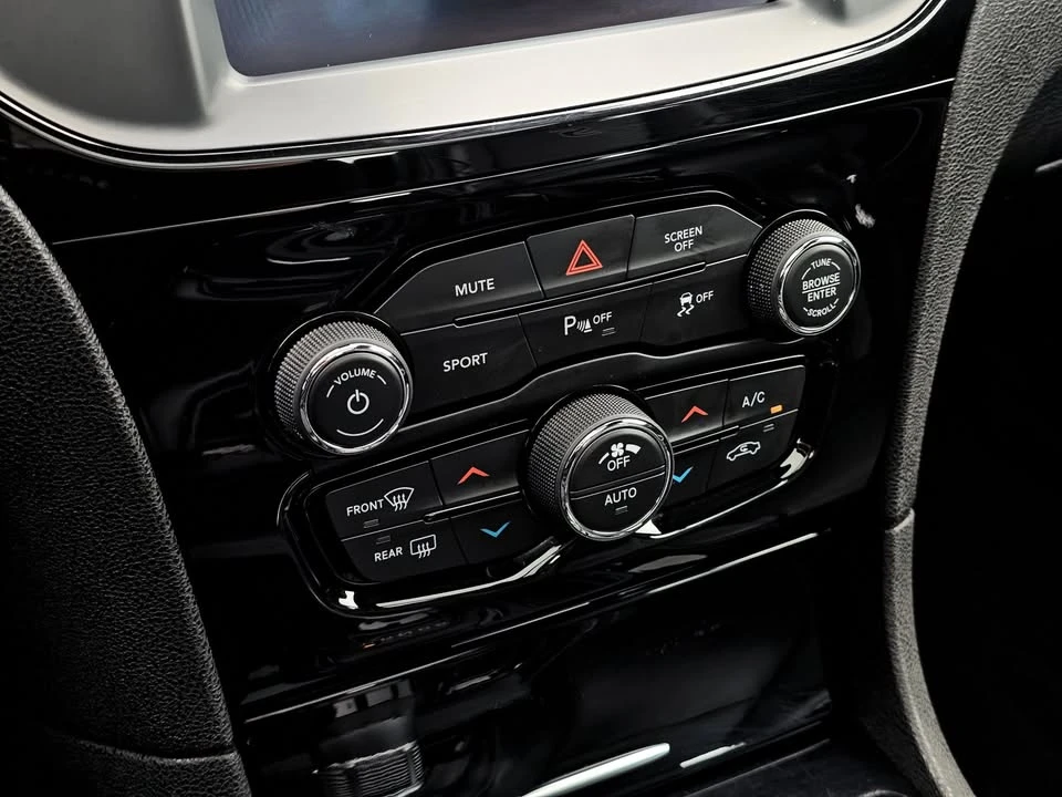 2022 Chrysler 300 (2005-2023) - Image 19 of 20
