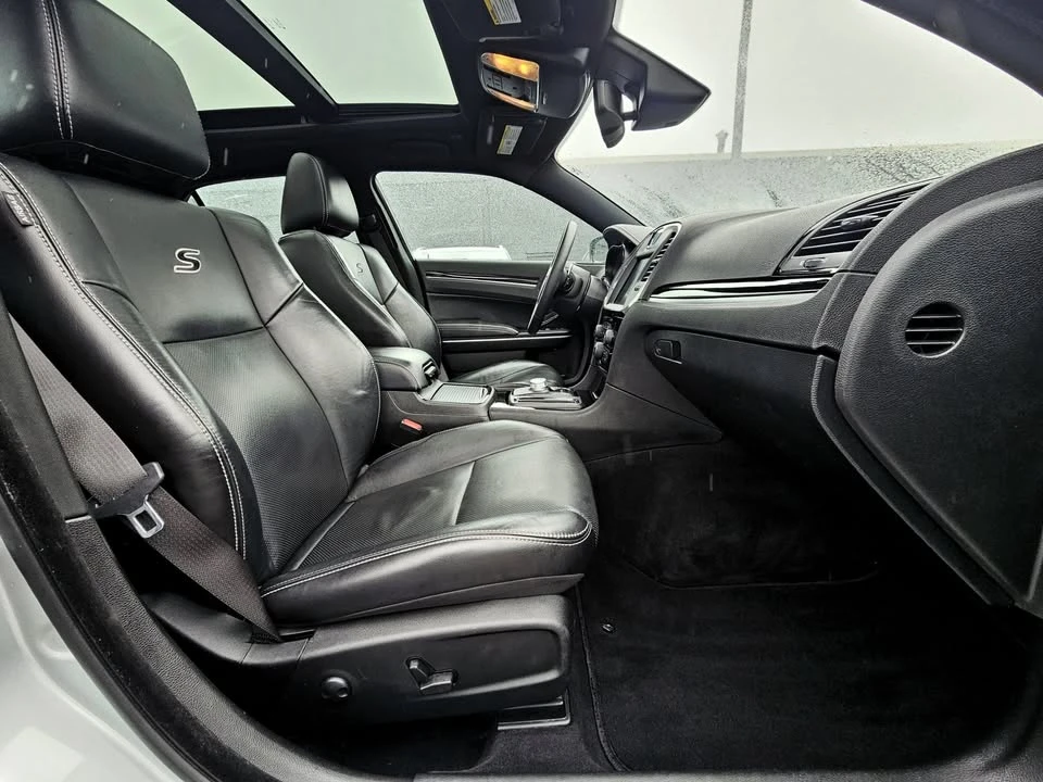 2022 Chrysler 300 (2005-2023) - Image 14 of 20