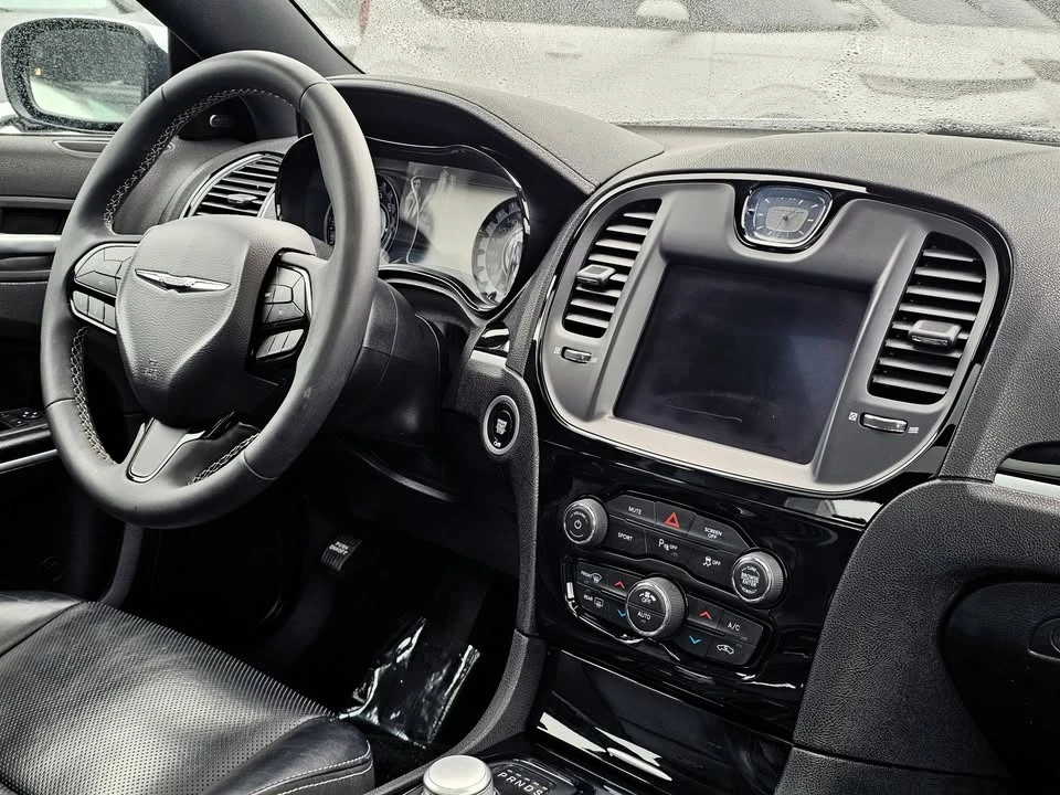 2022 Chrysler 300 (2005-2023) - Image 17 of 20