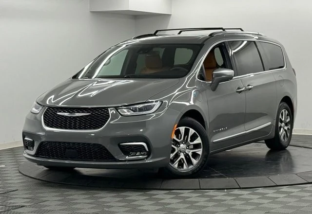 2022 Chrysler - Image 2 of 21