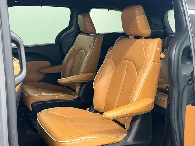 2022 Chrysler - Image 8 of 10
