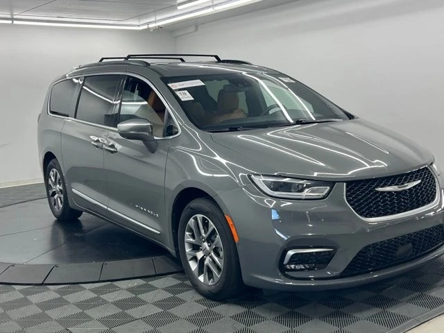 2022 Chrysler - Image 2 of 10