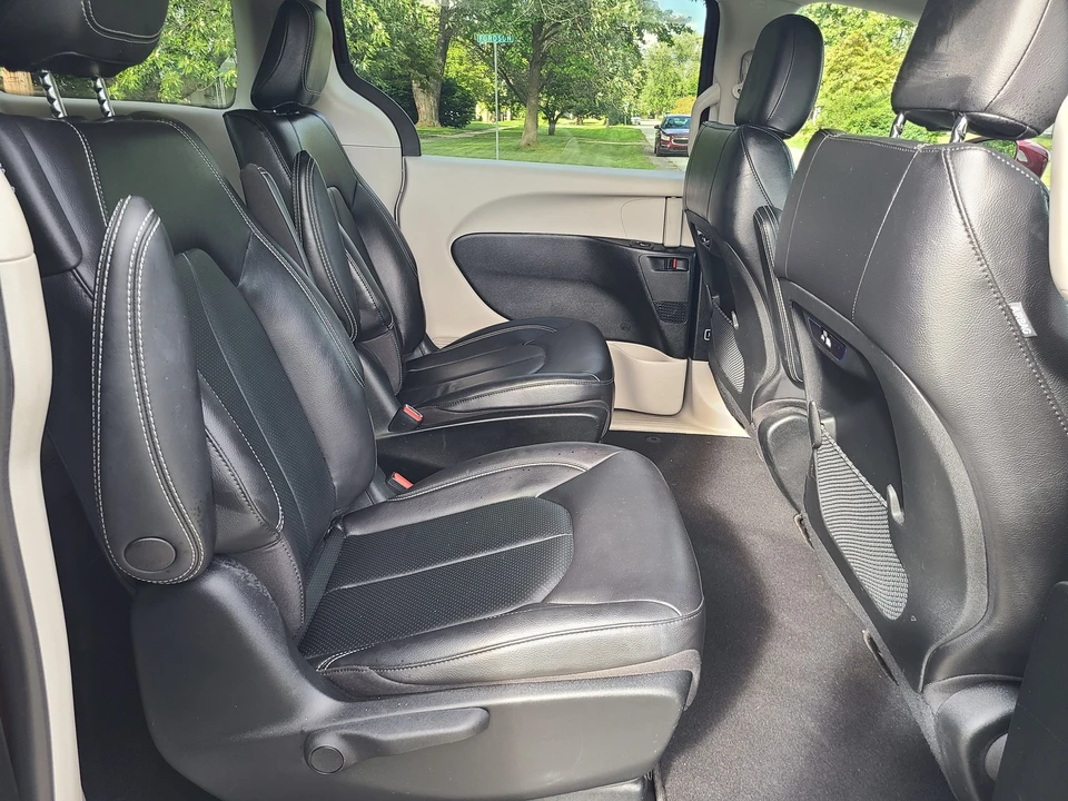 2022 Chrysler - Image 15 of 21