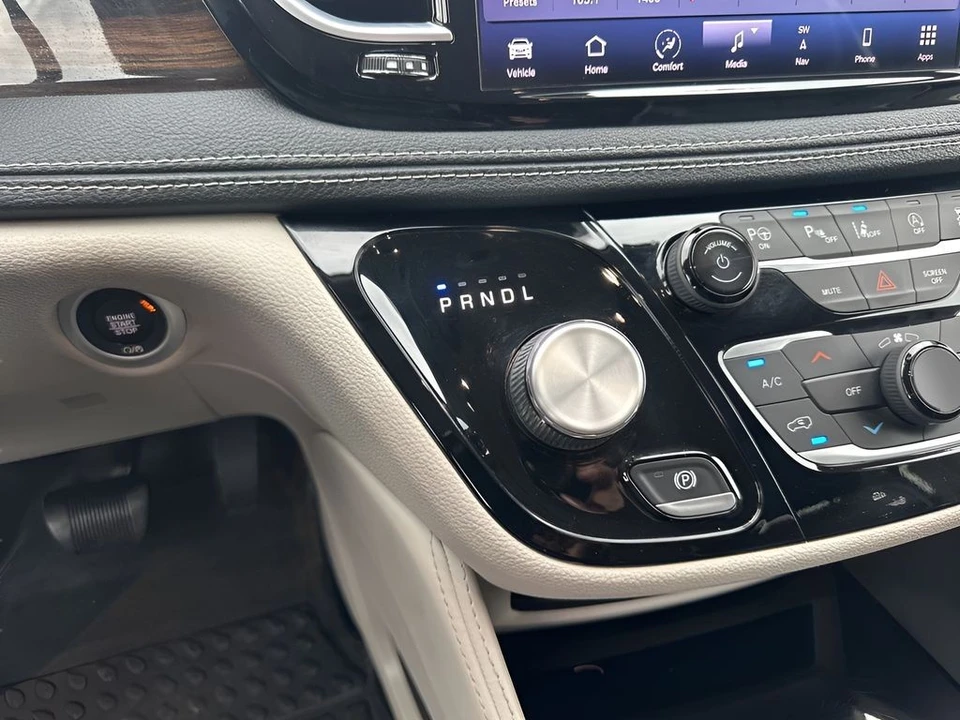 2022 Chrysler - Image 18 of 21