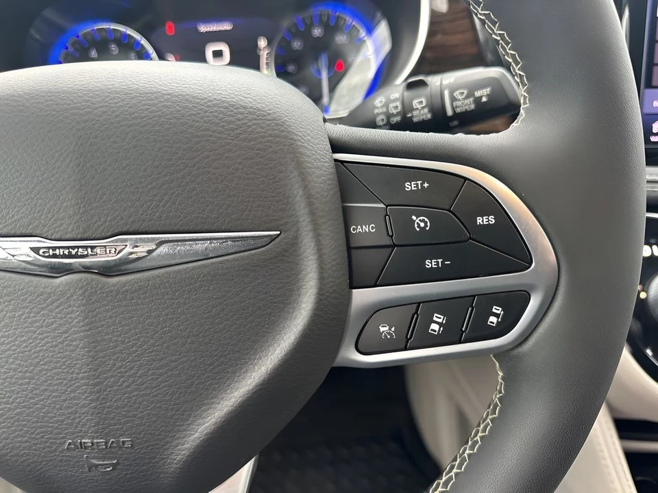 2022 Chrysler - Image 17 of 21