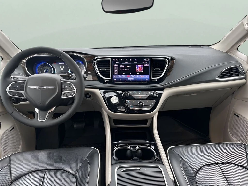2022 Chrysler - Image 14 of 21