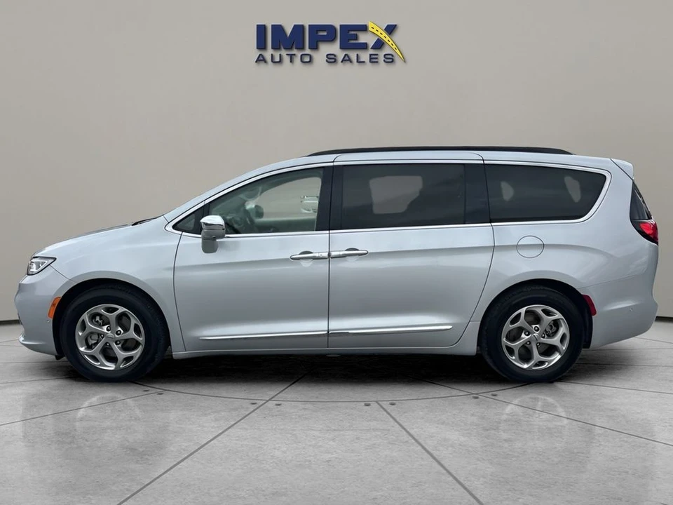 2022 Chrysler - Image 2 of 21