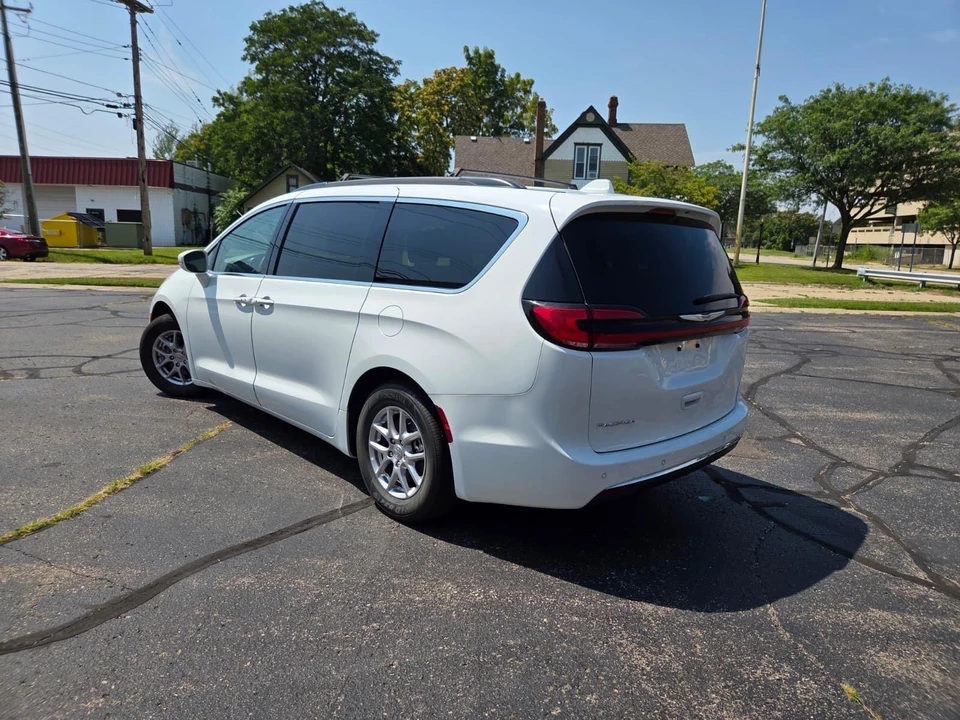 2022 Chrysler - Image 5 of 15