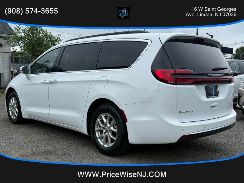 2022 Chrysler - Image 4 of 12